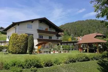 ホテル Ferienwohnungen Oranhof