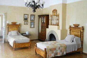 בית מלון כפרי New Holme Nature Lodge