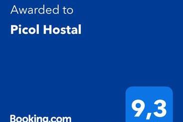 ユースホステル Picol Hostal