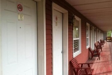 הוסטל Waterford Inn