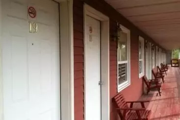 ユースホステル Waterford Inn