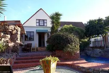 پانسیون Albert Road Garden Guest House