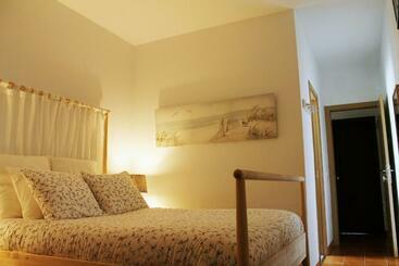 פנסיון Hostal Montilla Sotogrande