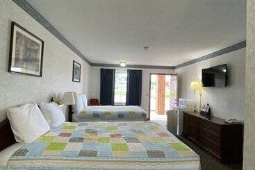 הוסטל Americas Inn Bardstown