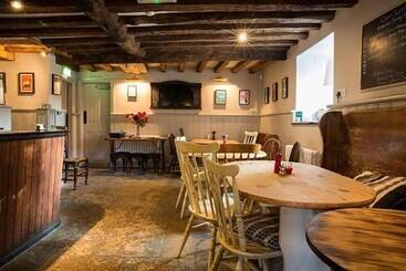 הוסטל The Fleur De Lys