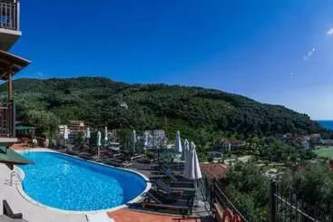 Enetiko Resort