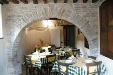 فندق Agriturismo Il Casale Del Barone