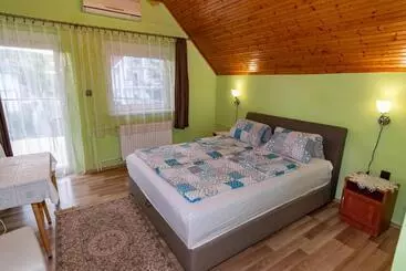 Pensione Kék Lagúna Vendégház