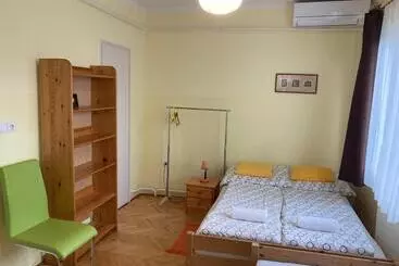 Pensiune Kurca Parti Vendégház