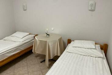 膳宿费 Part Cafe Residence