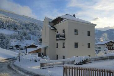 شقة فندقية Alpin Sport