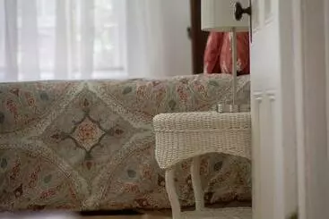 Retkeilymaja Historic White Blossom House