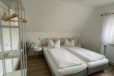 Hospedaria Zum Schwanen Garni