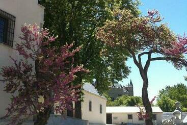 بنسيون Casa De La Moneda