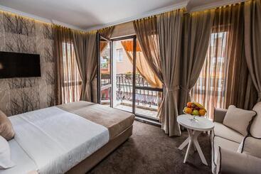 Pensjonat 8 1/2 Art Guest House