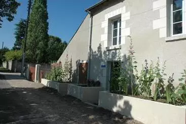 پانسیون Aux Roses Tremières