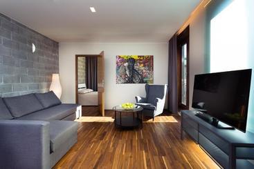 هتل آپارتمان Konrad Old Town Apart