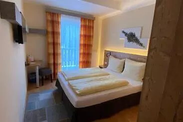 Hostel Alpengasthof Grobbauer