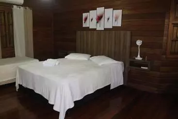 پانسیون Pousada Floresta Negra