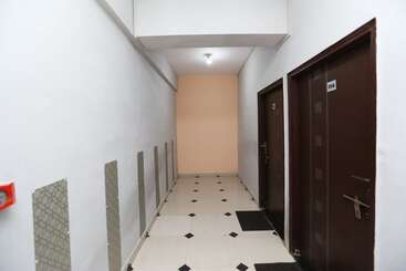 Hotelli Oyo 15658 Maheshwaram Guesthouse