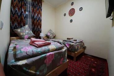 مبيت وإفطار Naqqosh