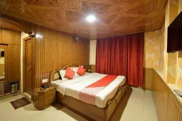 Oyo Flagship 35976 Hotel Majestic