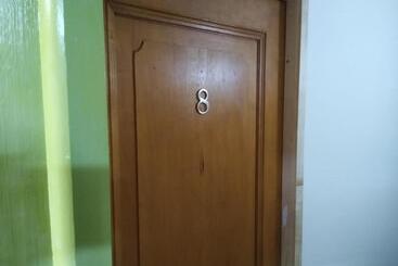 مبيت وإفطار Islanet Hostel & Bar