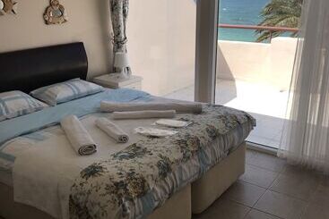 Ciflikkoy Golden Butik Otel