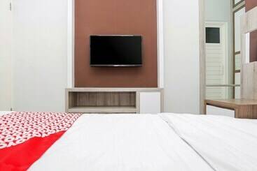 ホテル Oyo 747 Cipunegara Residence