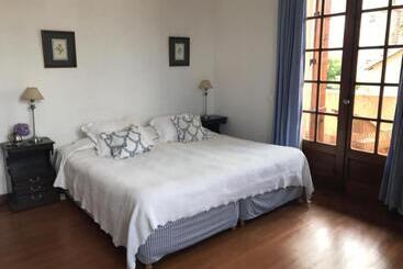 住宿加早餐 Villa Black Bnb