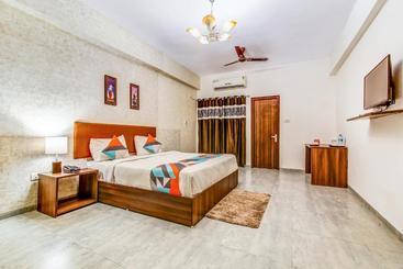 فندق Fabexpress Classio Suites