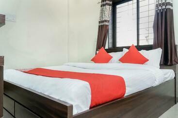 Oyo 30608 Hotel Kohinoor
