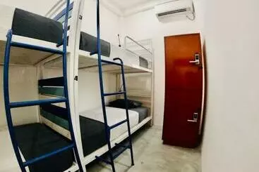 Hangover Hostels Arugam Bay