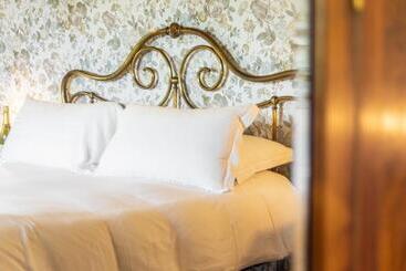 בית מלון כפרי Casale Verdeluna Wine Resort