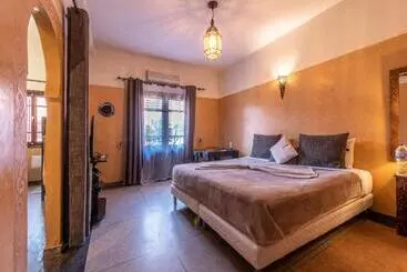 تختخواب و صبحانه Villa Soraya Hammam & Jacuzzi