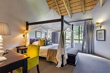 ホテル Cavern Resort & Spa