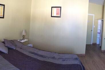 호텔 Auberge Du Lac Tiblemont