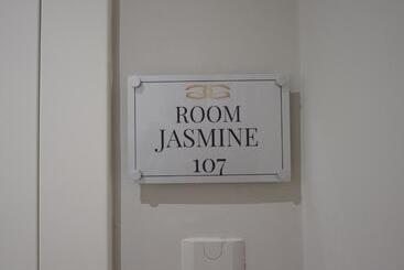 펜션 Golden Residence