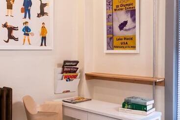 הוסטל The Deers Head Inn Tavern