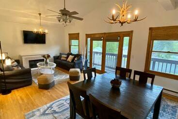 בית מלון כפרי Catskill Seasons Inn