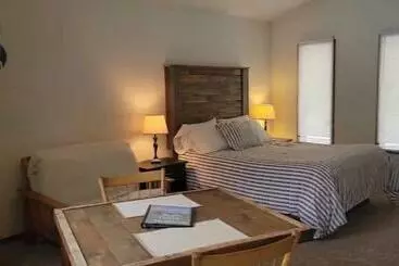 Rock Creek Mercantile & Motel