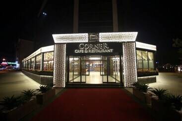 ホテル The Corner