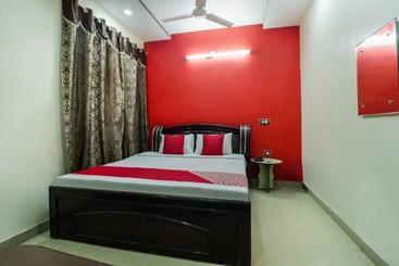 Oyo 28176 Hotel President