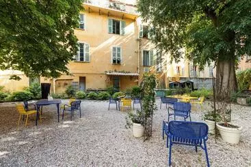 L Abeille  Boutique Apartments