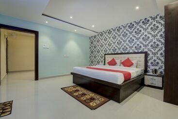 Hotelli Oyo 22051 Bliss