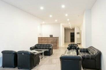 Отель Oyo 121 Nakpil