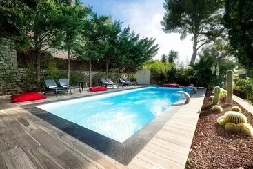Majatalo The Address Cassis