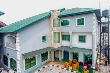 Eclipse Hotel And Lounge