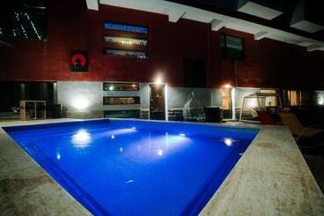 هتل Sapphire Bakuriani