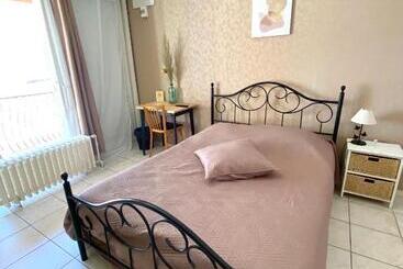 فندق Les Voyageurs